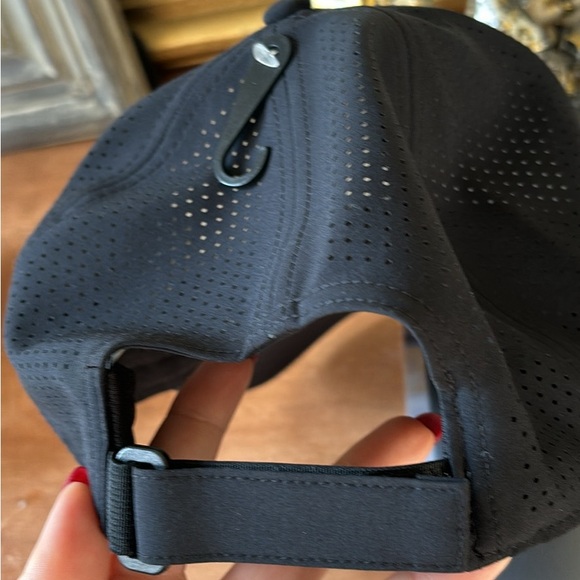 NWT ALO hat. Retails $78. Adjustable strap. Amazing Quality - Picture 4 of 4